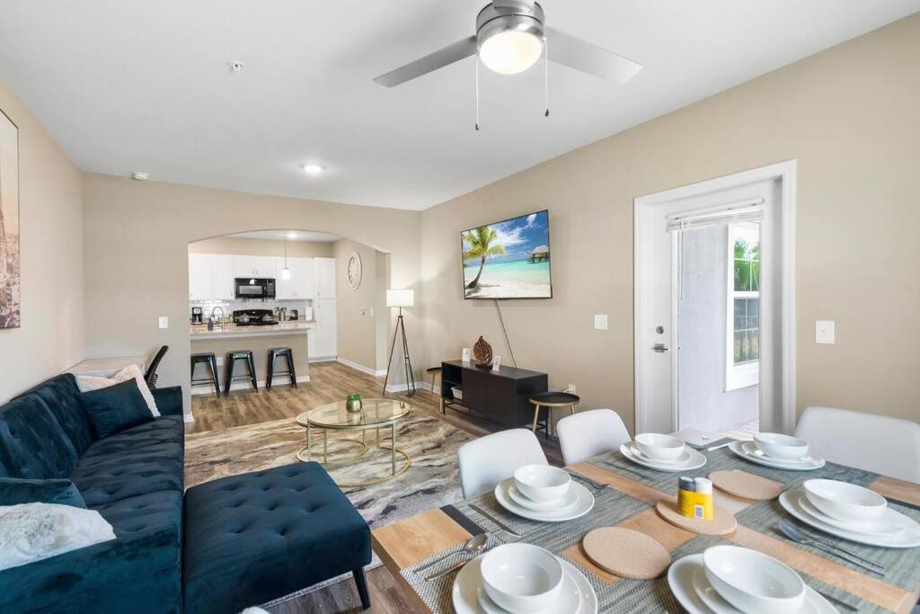 Elegant 3br/2ba Near Beaches & Attractions Melbourne