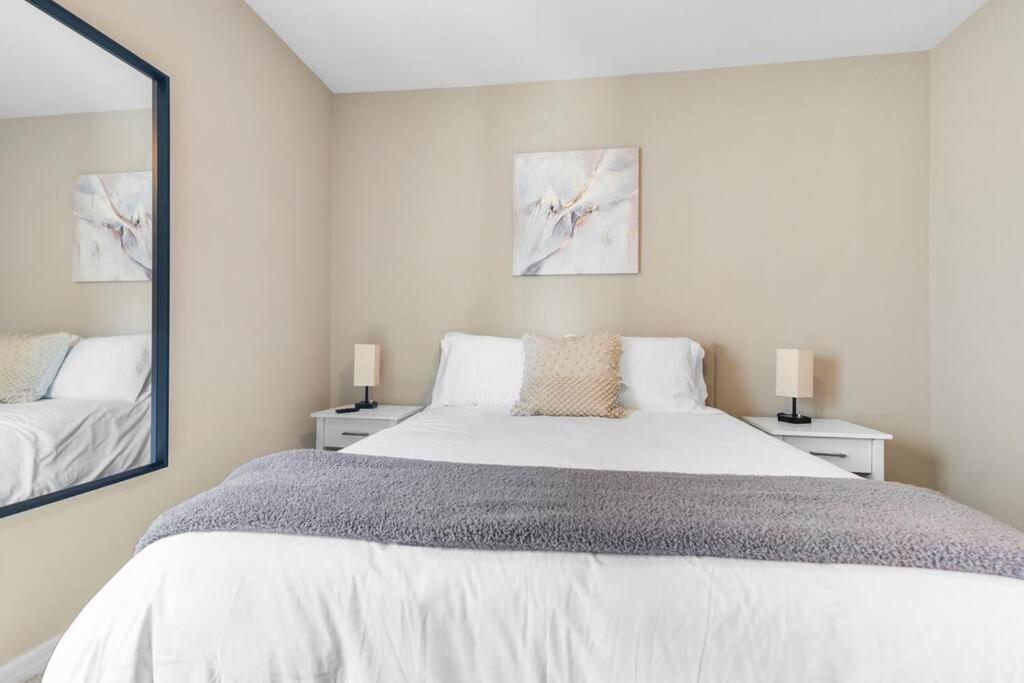Elegant 3br/2ba Near Beaches & Attractions Apartment Melbourne