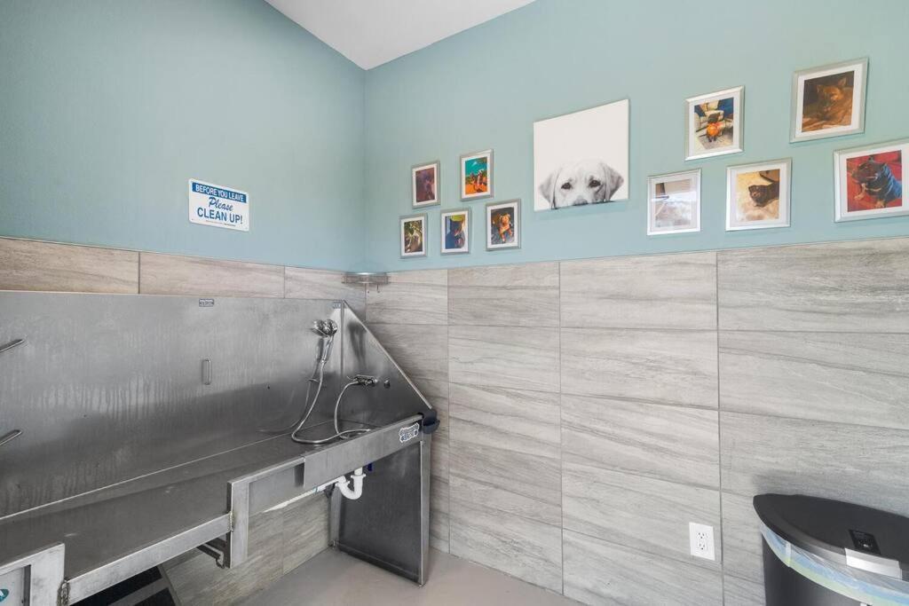 Elegant 3br/2ba Near Beaches & Attractions Apartment