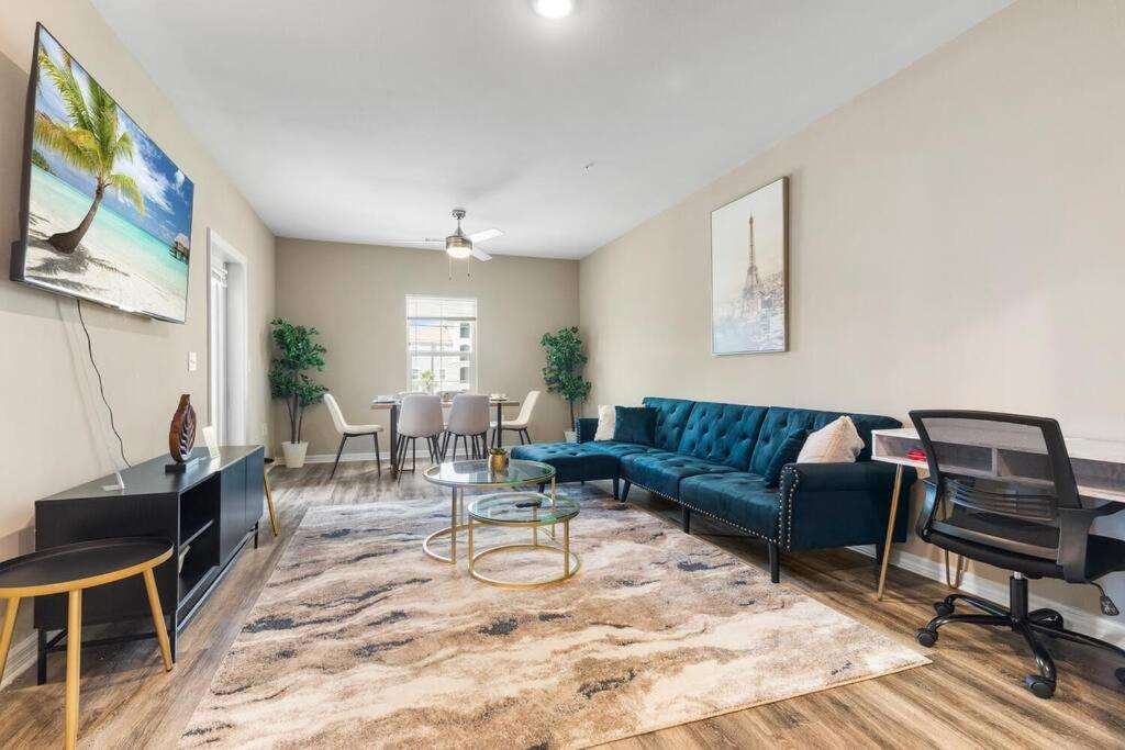 Elegant 3br/2ba Near Beaches & Attractions Apartment *